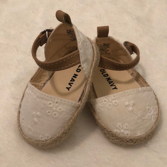 Sandals - Picture 2 of 3